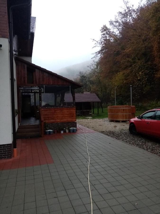 Livada Amely Hotel Gales Exterior photo